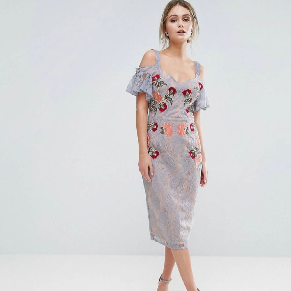 Purple Off the Shoulder Dress with Flower Embroidery.